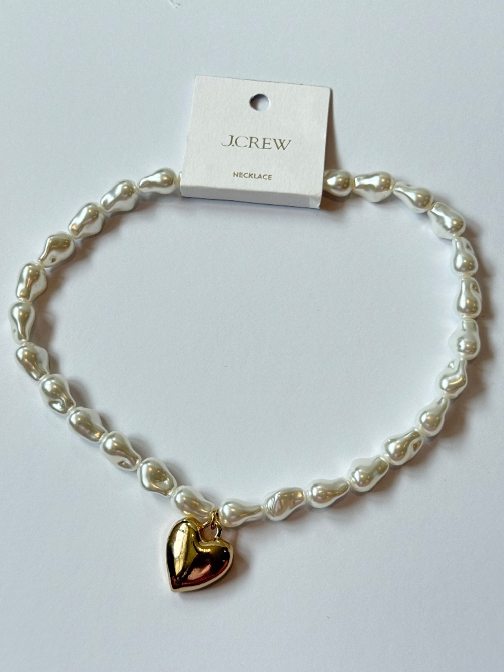 Sophisticated Baroque Pearl Necklace with Gold heart Pendant
